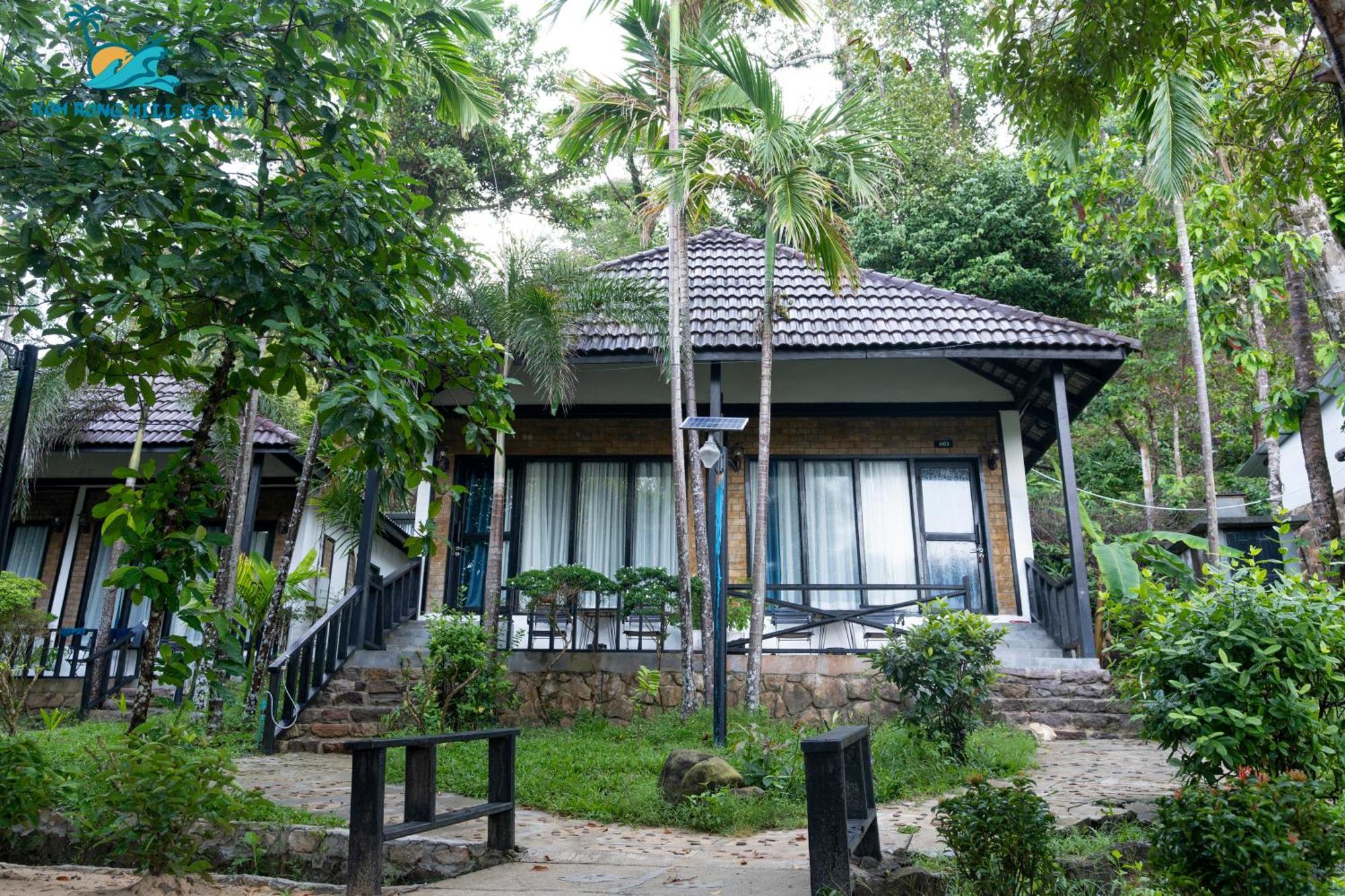 高隆岛海滩度假酒店 Derm Tkov Village 外观 照片
