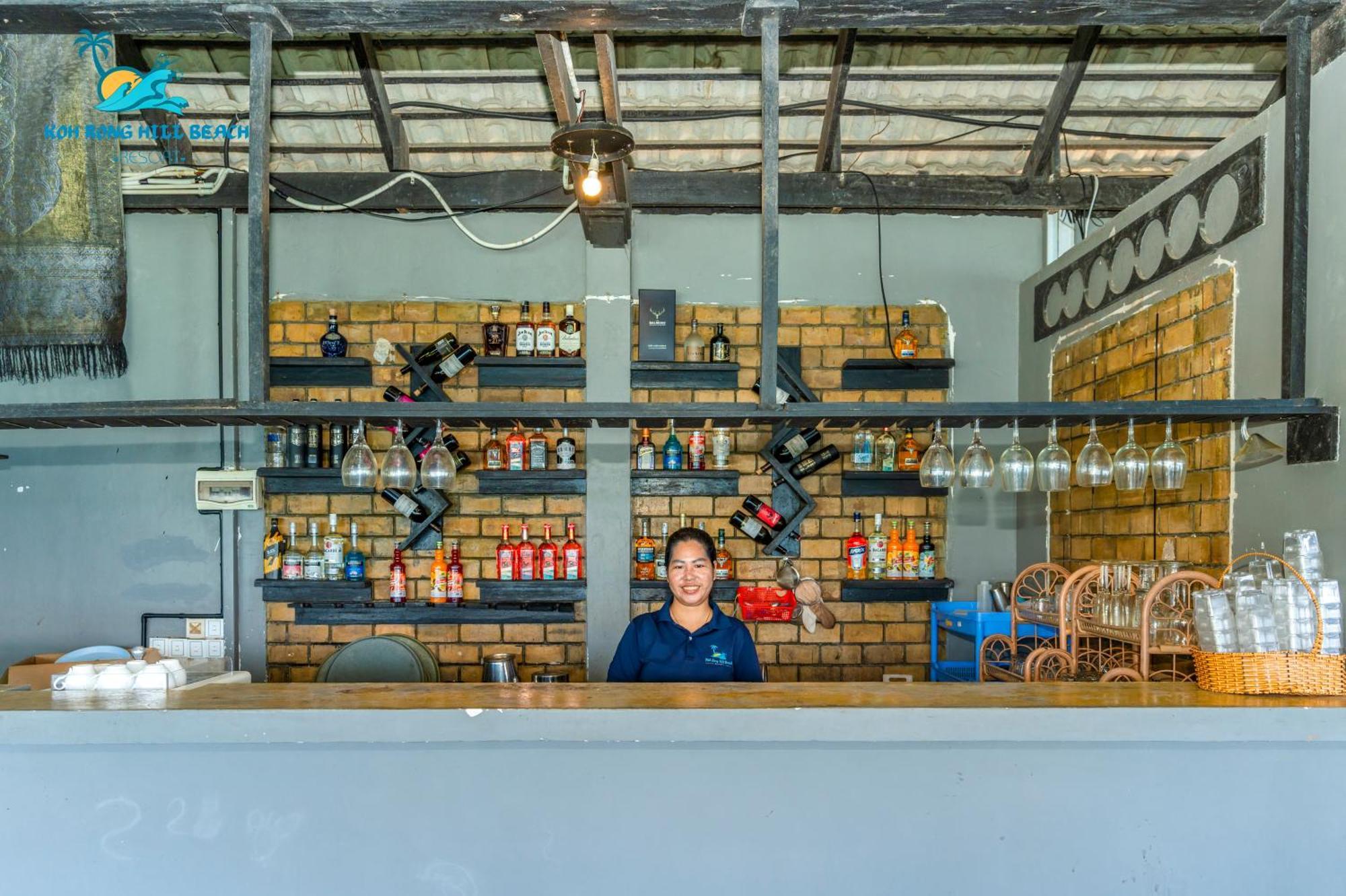 高隆岛海滩度假酒店 Derm Tkov Village 外观 照片