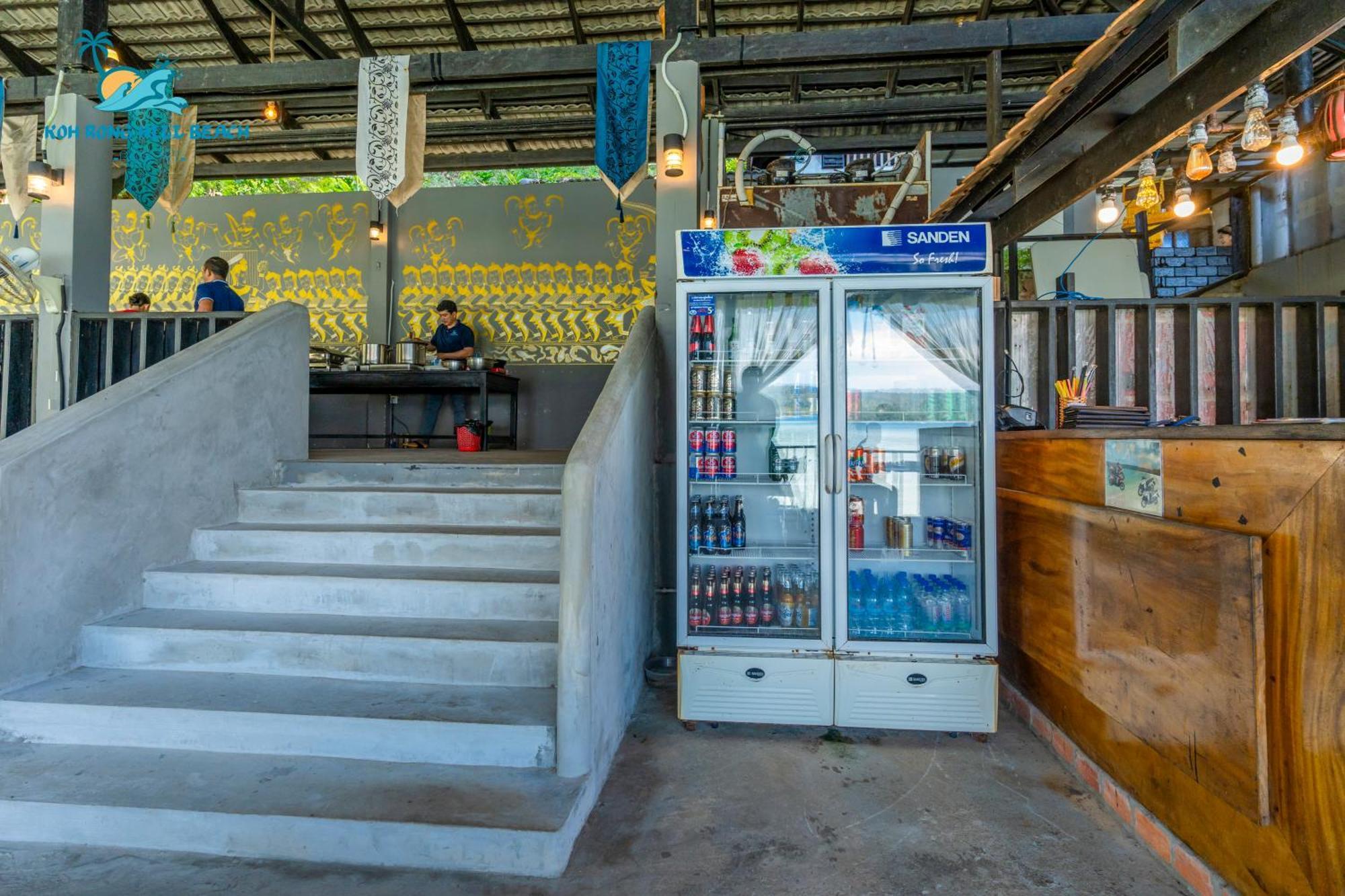 高隆岛海滩度假酒店 Derm Tkov Village 外观 照片