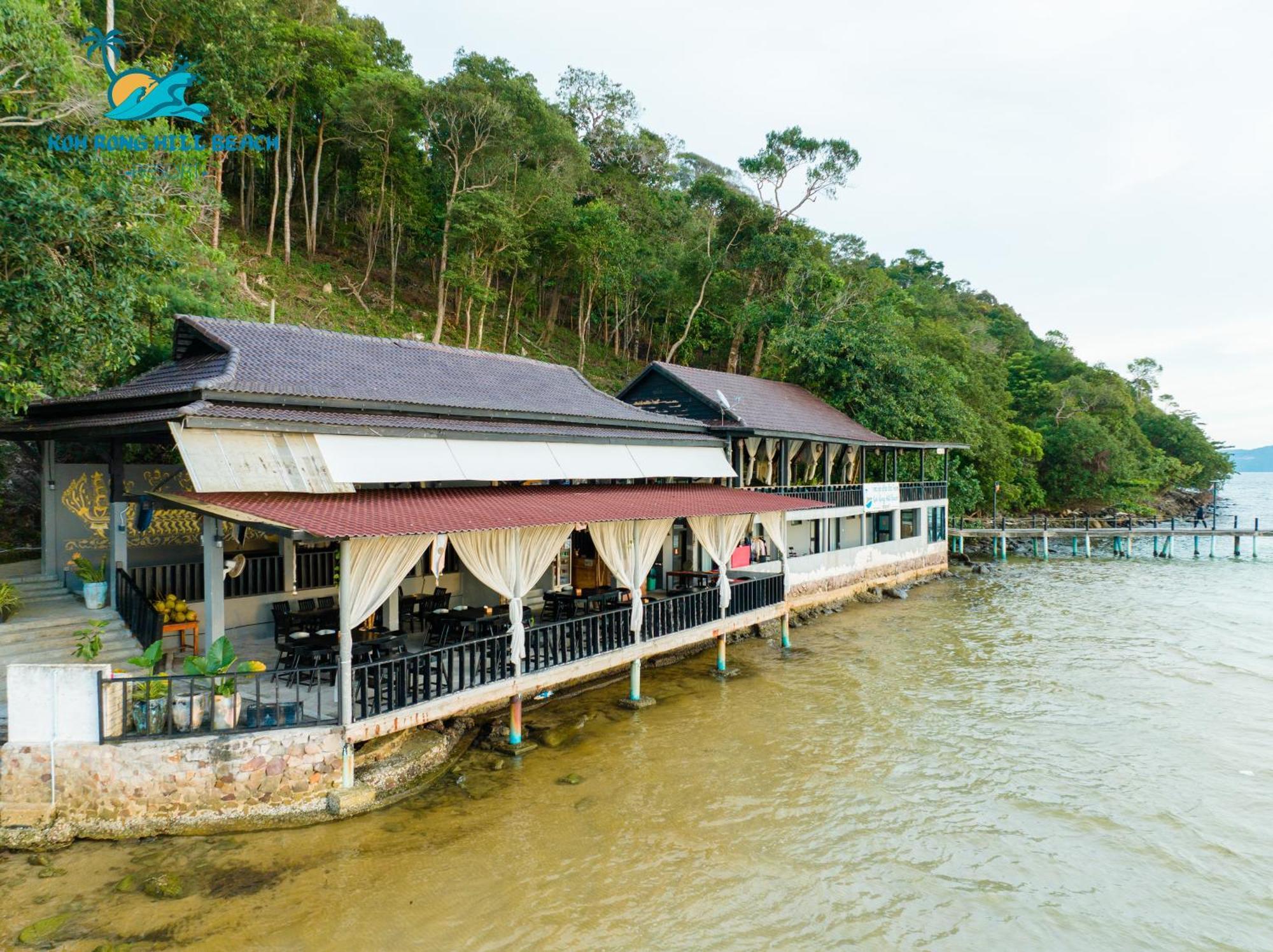 高隆岛海滩度假酒店 Derm Tkov Village 外观 照片